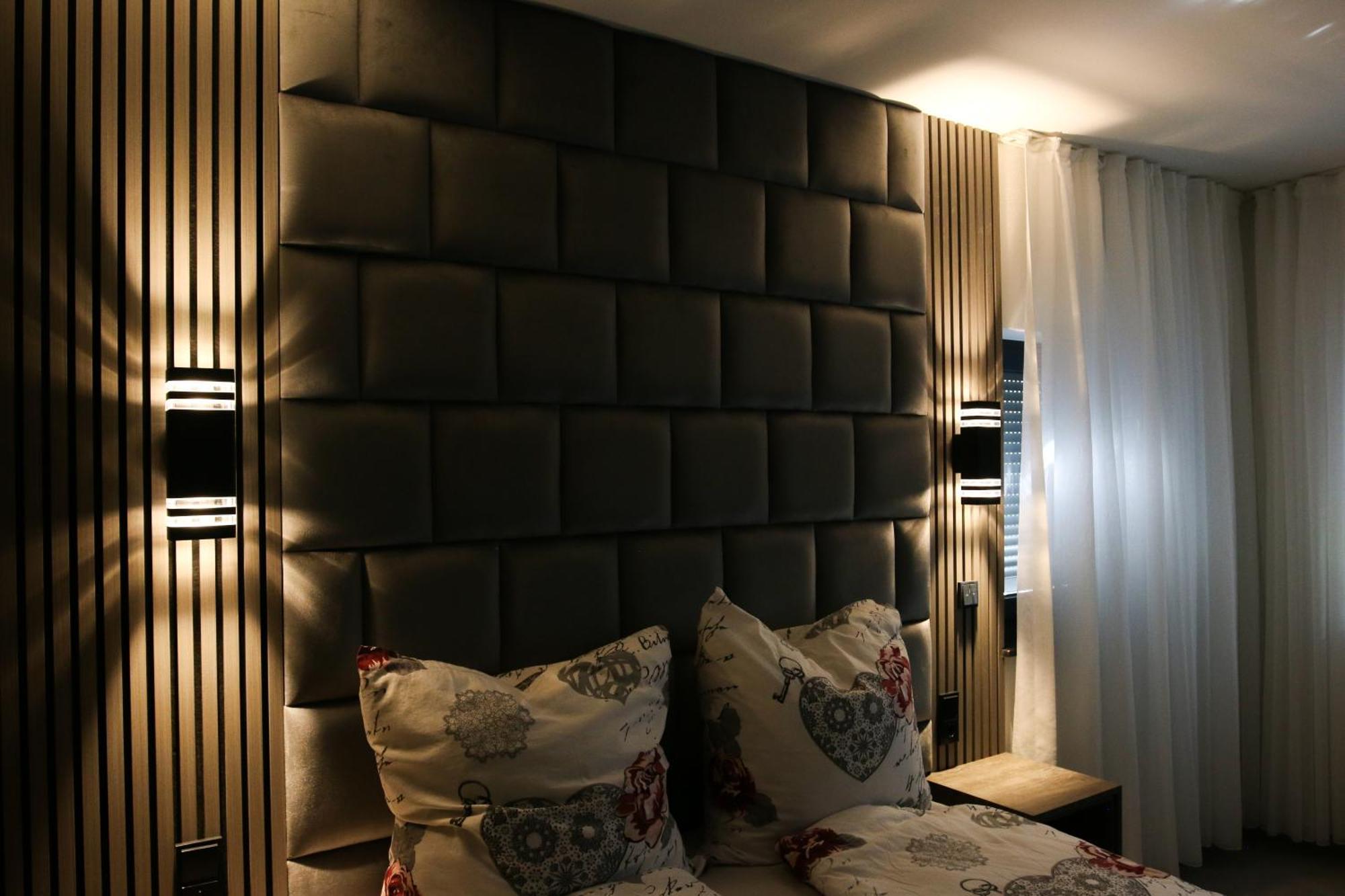 Hotel Loewenstein Lich Екстериор снимка